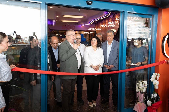 Servis robotlarıyla desteklenen ilk yeni nesil bistro kafe deneyimi Balıkesir’de!